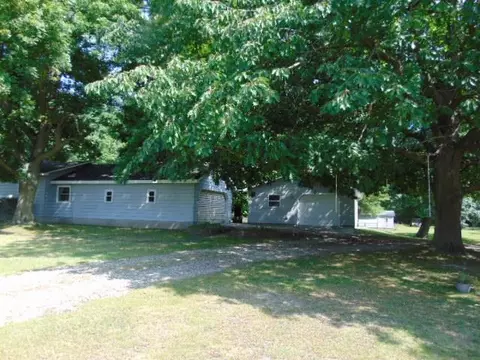 2475 S Warner, Sumner, MI 48889 photo 6