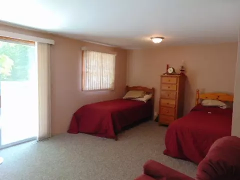 2475 S Warner, Sumner, MI 48889 photo 31