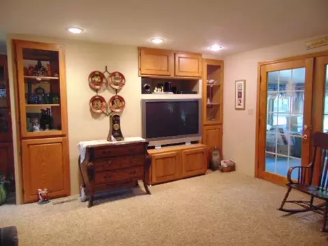 2475 S Warner, Sumner, MI 48889 photo 23