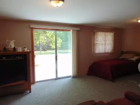 2475 S Warner, Sumner, MI 48889 photo 33
