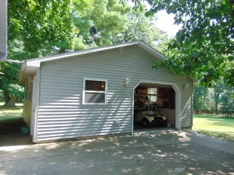 2475 S Warner, Sumner, MI 48889 photo 54