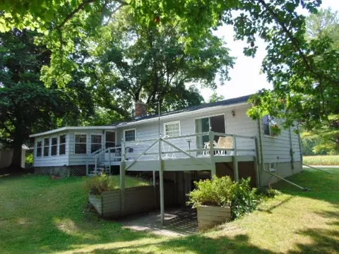 2475 S Warner, Sumner, MI 48889 photo 15