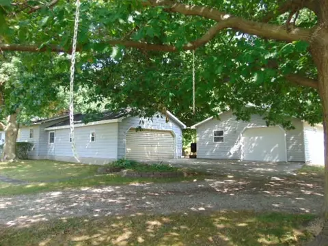 2475 S Warner, Sumner, MI 48889 photo 5
