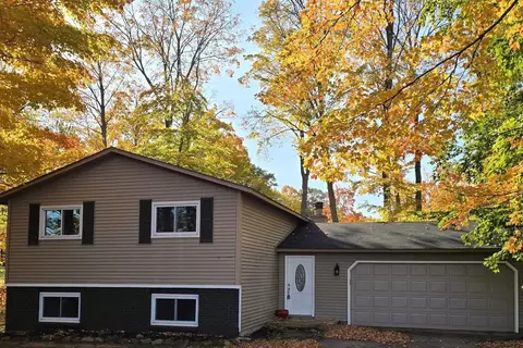 1852 E Potter, Traverse City, MI 49696