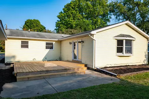Exterior - 409 N 3rd, Shepherd, MI 48883 photo 3 of 5
