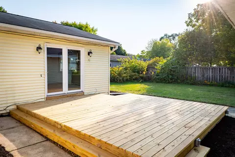 Exterior - 409 N 3rd, Shepherd, MI 48883 photo 4 of 5