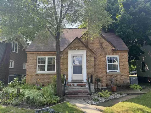 704 S S Un, Traverse City, MI 49684