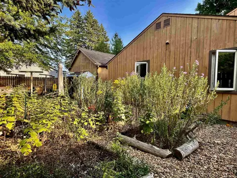 505 E Third, Elk Rapids, MI 49629 photo 21