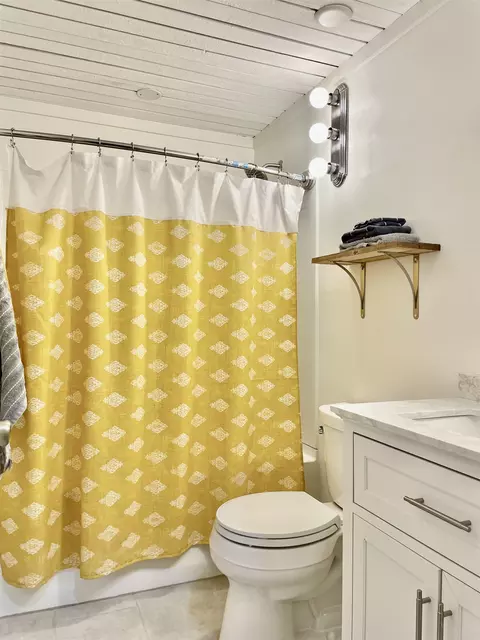 505 E Third, Elk Rapids, MI 49629 photo 16
