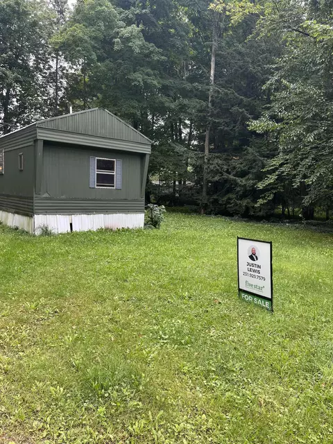 1859 Orange Grv, Gaylord, MI 49735