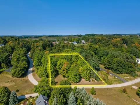 5868 S Calle, Suttons Bay, MI 49682