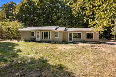 6734 S Maple City, Maple City, MI 49664