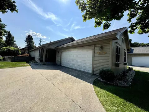 1218 Hemingway, Traverse City, MI 49686