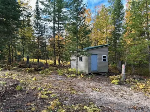 3522 Indian Hl, Honor, MI 49640