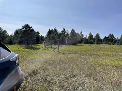 V/l Garvin, Interlochen, MI 49643 photo 3