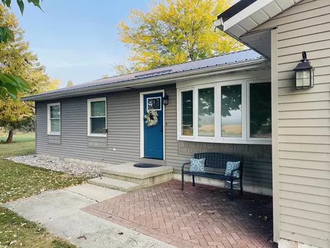 2315 E Riv, Mount Pleasant, MI 48858