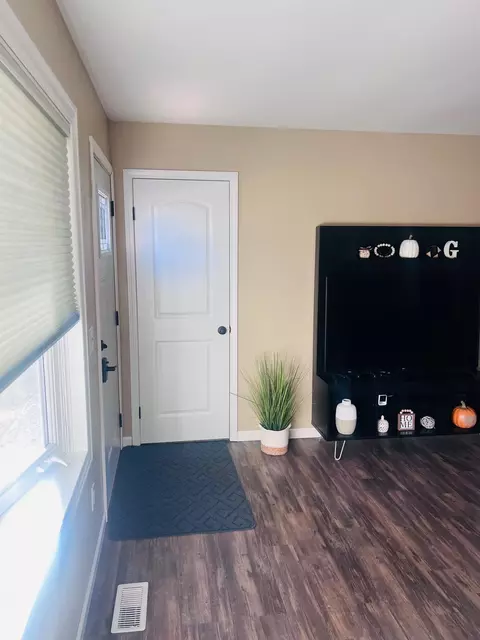 Entry Way - 2315 E Riv, Mount Pleasant, MI 48858 photo 1 of 6