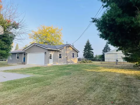 Exterior - 2315 E Riv, Mount Pleasant, MI 48858 photo 2 of 7