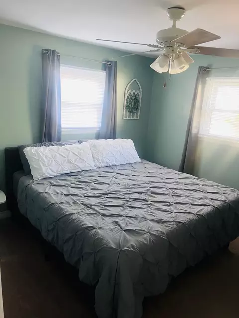 Bedroom - 2315 E Riv, Mount Pleasant, MI 48858 photo 6 of 9