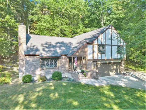 3706 Holiday Vlg, Traverse City, MI 49686