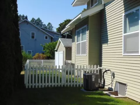 Exterior - 727 Wright, Alma, MI 48801 photo 2 of 7