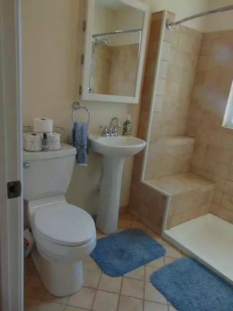 Bath - 727 Wright, Alma, MI 48801 photo 6 of 6