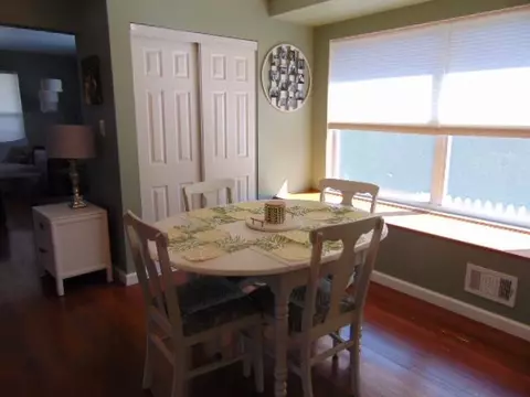 Dining - 727 Wright, Alma, MI 48801 photo 4 of 4