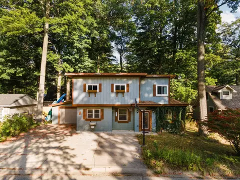 126 Otsego, Cadillac, MI 49601