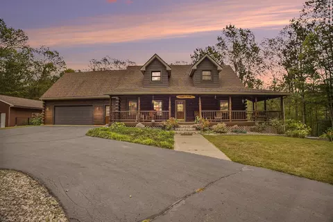 730 N Irving, Hastings, MI 49058