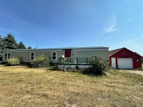10910 Doctor, Charlevoix, MI 49720