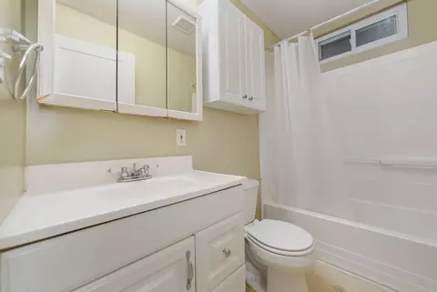 Bath - 116 Williamette, Alma, MI 48801 photo 1 of 1