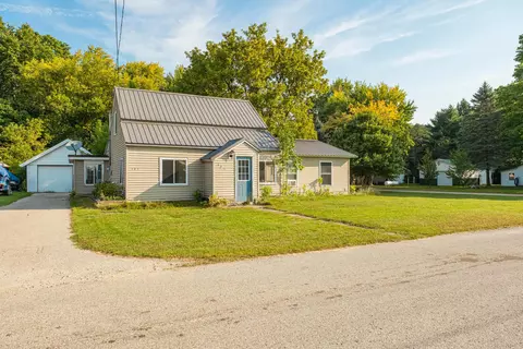 107 E Carl, Buckley, MI 49620
