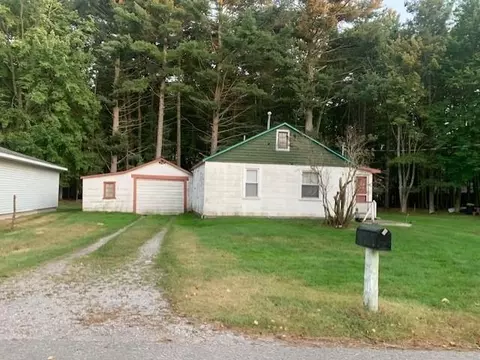 231 Maple, East Tawas, MI 48730