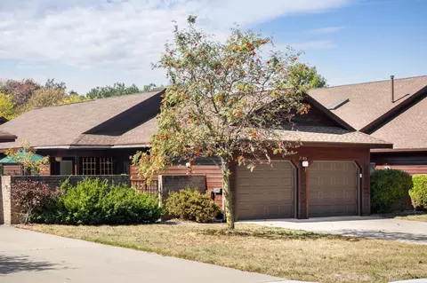 2185 Hammond Pl, Traverse City, MI 49696