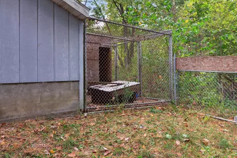 620 S Bliss, Sumner, MI 48889 photo 36