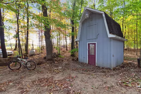 620 S Bliss, Sumner, MI 48889 photo 37