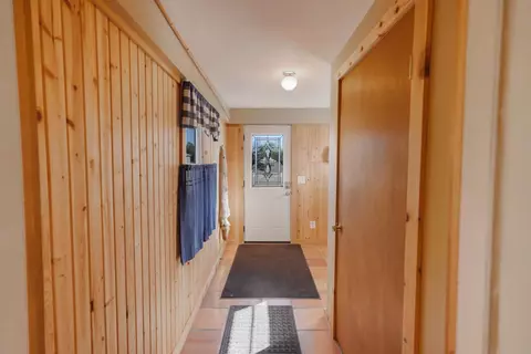 Entry Way - 4131 E Alpine, Cedar, MI 49621 photo 2 of 3