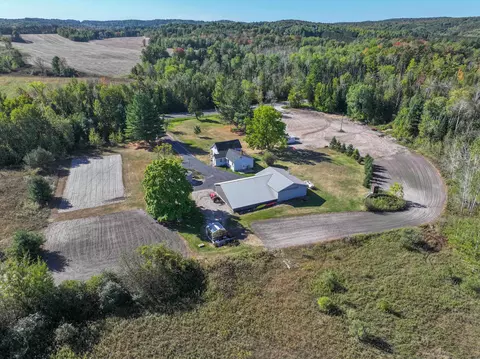 4131 E Alpine, Cedar, MI 49621