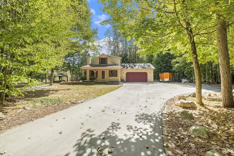 15019 Bentley, Thompsonville, MI 49683