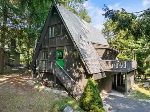 7590 Tamarack, Harbor Springs, MI 49740