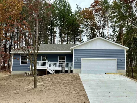1146 Farmington, Traverse City, MI 49696