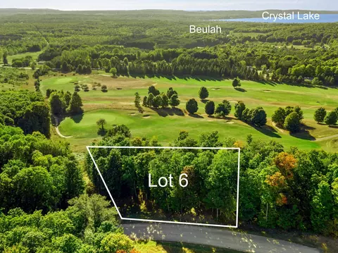 006 Heather Rdg, Beulah, MI 49617