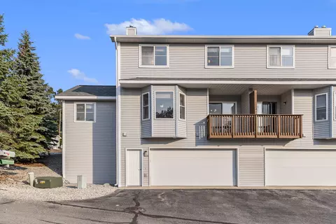 4121 Sherwood Frst, Traverse City, MI 49686