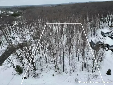 4279 Weatherwood, Traverse City, MI 49685