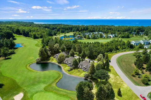 116 Windeberry Dr, Charlevoix, MI 49720