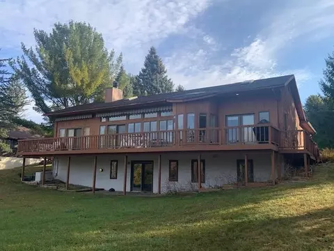 4882 Valley Vw, Bellaire, MI 49615
