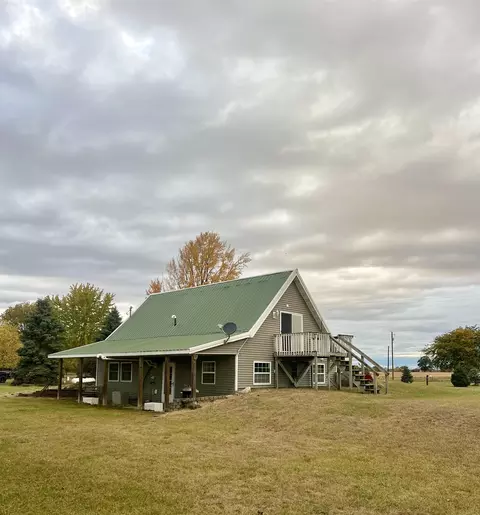 8410 E Pierce, Ithaca, MI 48847 photo 2