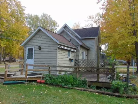 729 E Newark, Ithaca, MI 48847 photo 8