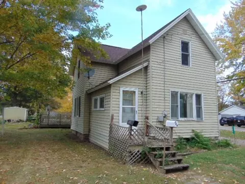 729 E Newark, Ithaca, MI 48847 photo 2