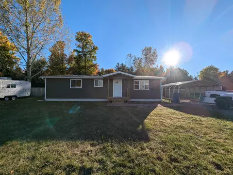 Exterior - 180 N West, Au Gres, MI 48703 photo 2 of 10